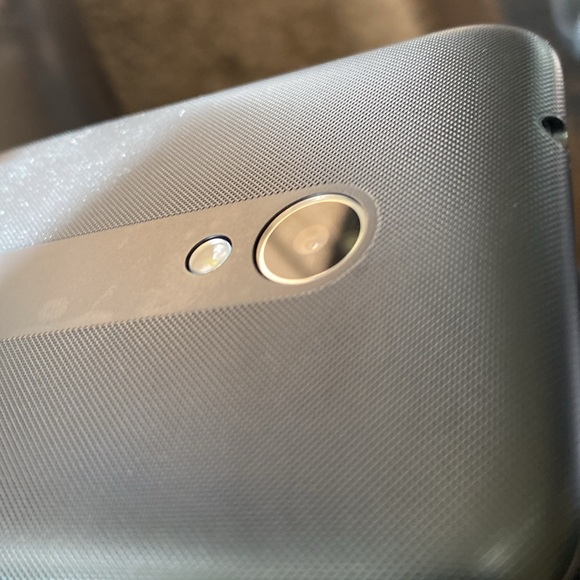 Phone - Picture 16 of 16